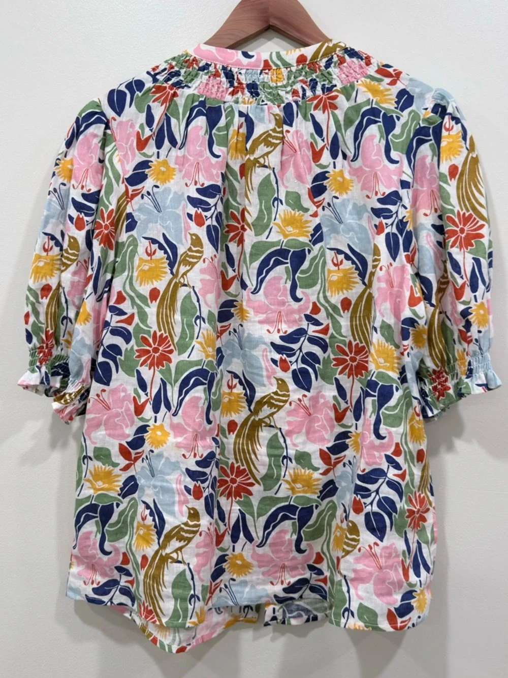 Boden Floral Puff-Sleeve Linen Top in Multi with Smocking - Picture 5 of 8